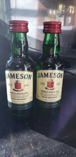 Wine Store «Greenwood Village Wine & Spirits», reviews and photos, 9251 E Peakview Ave Unit E, Greenwood Village, CO 80111, USA