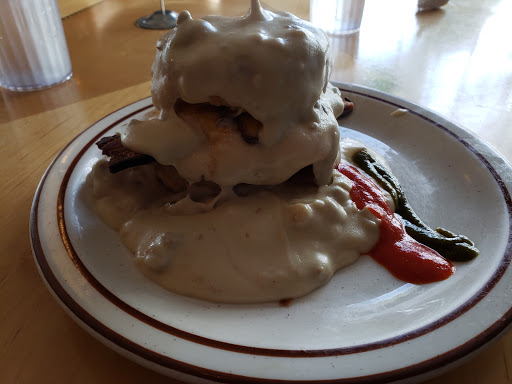 Cafe «Milwaukie Cafe and Bottle Shop», reviews and photos, 9401 SE 32nd Ave, Milwaukie, OR 97222, USA