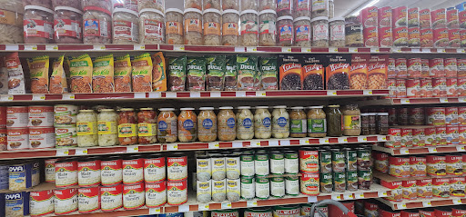 Grocery Store «Supermercado La Chiquita», reviews and photos, 651 Ashland Ave, Aurora, IL 60505, USA