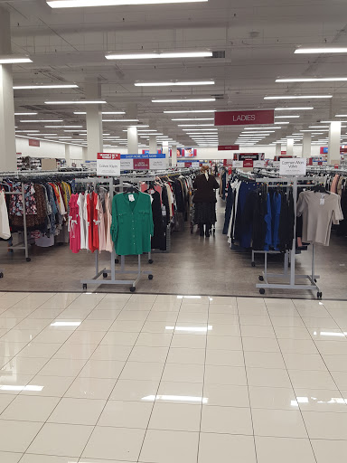 Clothing Store «Burlington Coat Factory», reviews and photos, 4849 Golf Rd, Skokie, IL 60077, USA