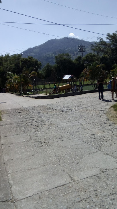 Estadio y cancha sintética Salazar - Salazar de las Palmas, Salazar, North Santander, Colombia