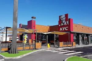 Restaurante KFC image