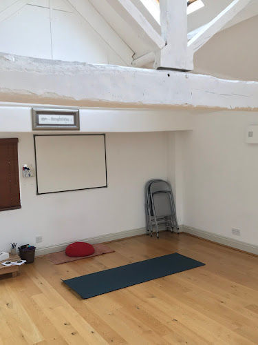 Living Yoga - Worcester