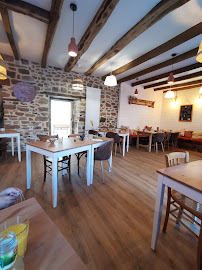 Atmosphère du Restaurant Le krampou'zen à Ploubezre - n°1