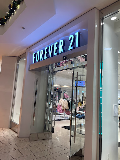 Clothing Store «Forever 21», reviews and photos, 2325 Stoneridge Mall Rd, Pleasanton, CA 94588, USA