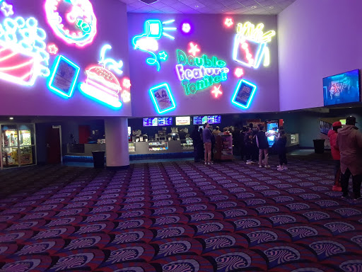 Movie Theater «Fairfield Cinemas at Bullard Square», reviews and photos, 40 Black Rock Turnpike, Fairfield, CT 06430, USA