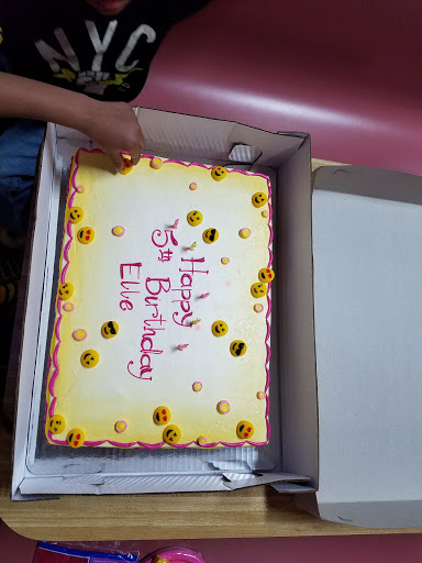 Roller Skating Rink «Bonaventure Always Family Friendly Skating Center And Birthday Parties», reviews and photos, 24505 Halsted Rd, Farmington Hills, MI 48335, USA