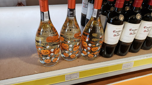 Wine Store «Westchester Wine Warehouse», reviews and photos, 53 Tarrytown Rd, White Plains, NY 10607, USA