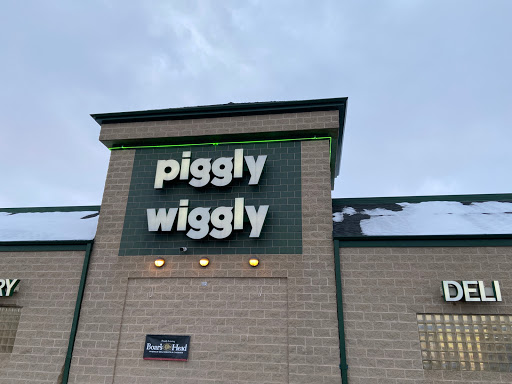 Piggly Wiggly, 325 East Ave, Lomira, WI 53048, USA, 