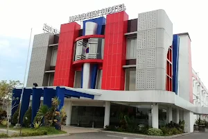 Halogen Hotel Airport Surabaya image