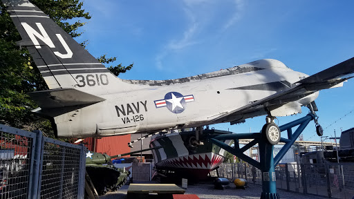 Grocery Store «Marina Market», reviews and photos, 31 Marine Dr, Buffalo, NY 14202, USA