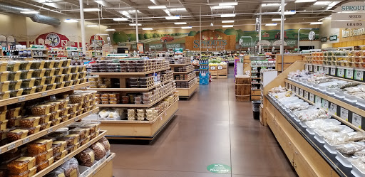 Health Food Store «Sprouts Farmers Market», reviews and photos, 7477 N Blackstone Ave, Fresno, CA 93720, USA