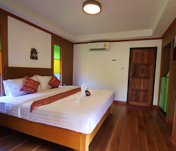Lanta AndaLeaf Bungalow photo