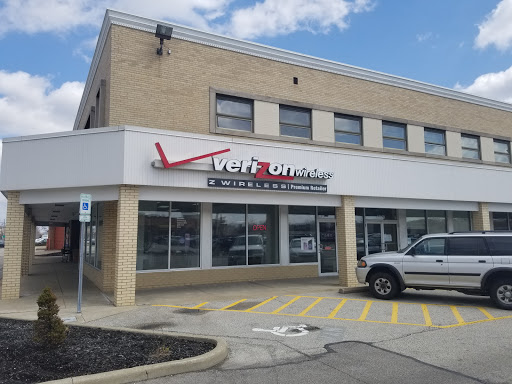 Verizon Authorized Retailer - A Wireless, 6869 Pearl Rd, Middleburg Heights, OH 44130, USA, 