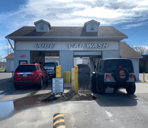 Wiley's Drive Thru Wash And Lube en Connersville