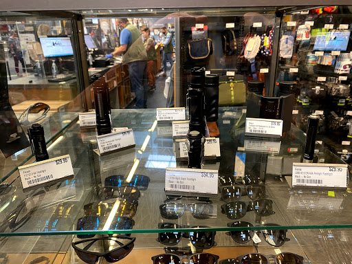 Camping Store «REI», reviews and photos, 6281 W 135th St, Overland Park, KS 66223, USA