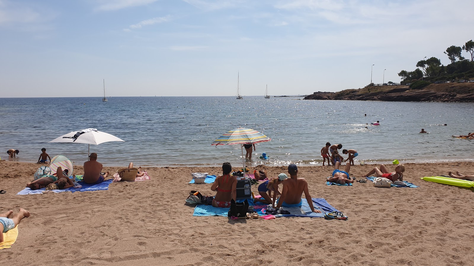 Plage du Pourrousset的照片 便利设施区域