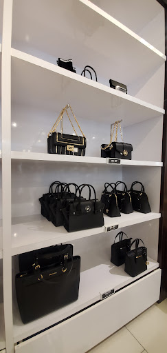 Fashion Accessories Store «Michael Kors», reviews and photos, 3690 Livermore Outlets Dr, Livermore, CA 94551, USA