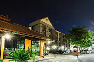 B2 Chiang Rai Hotel / บีทู เชียงราย image