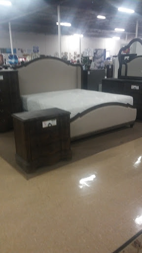 Furniture Store «Highland Park Furniture & Mattress Outlet», reviews and photos, 8800 E Adamo Dr, Tampa, FL 33619, USA