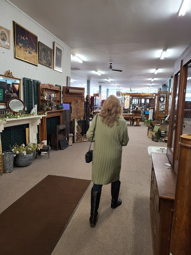 Building Materials Store «ReHouse Architectural Salvage», reviews and photos, 469 W Ridge Rd, Rochester, NY 14615, USA