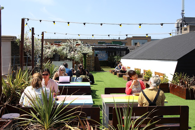 Reviews of Dalston Roof Park in London - Event Planner