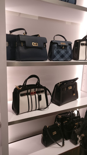Fashion Accessories Store «Michael Kors», reviews and photos, 100 Citadel Dr #456, Commerce, CA 90040, USA