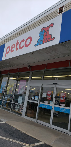 Pet Supply Store «Petco Animal Supplies», reviews and photos, 239 Newburyport Turnpike, Topsfield, MA 01983, USA