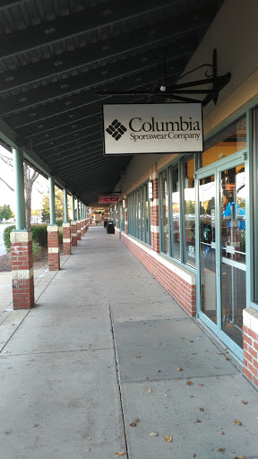 Sportswear Store «Columbia Sportswear Outlet Store at Prime Outlets Grove City», reviews and photos, 1911 Leesburg Grove City Rd #445, Grove City, PA 16127, USA