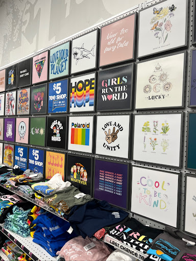 Variety Store «Five Below», reviews and photos, 13005 Lee Jackson Memorial Hwy, Fairfax, VA 22033, USA