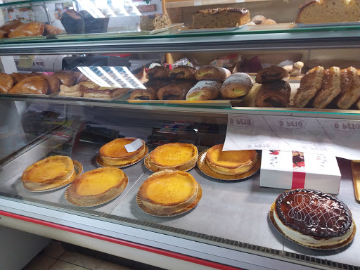 Supermercado Panadería Pastelería O Peto en Mazaricos, La Coruña