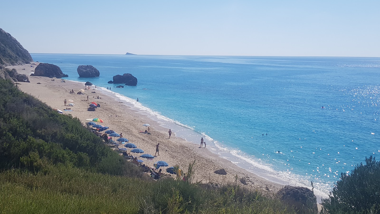 Foto van Kavalikefta Beach met turquoise puur water oppervlakte