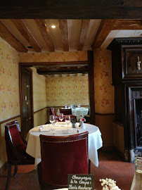 Atmosphère du Restaurant L'Etape Louis XIII à Mesnil-en-Ouche - n°12