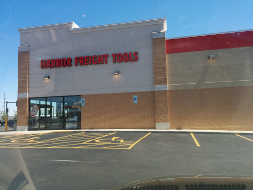 Hardware Store «Harbor Freight Tools», reviews and photos, 1559 Irving Park Rd, Hanover Park, IL 60133, USA