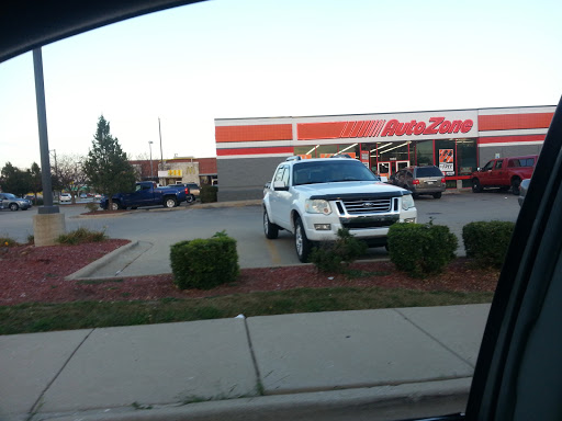 Auto Parts Store «AutoZone», reviews and photos, 1065 E Oakton St, Des Plaines, IL 60018, USA