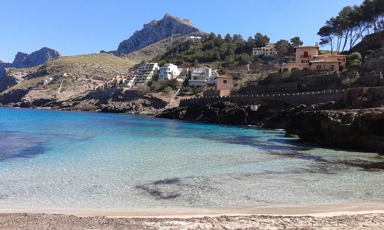 Photo of Playa de Cala Molins with bright fine sand surface