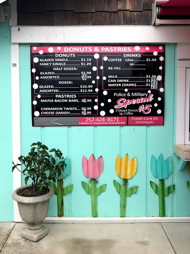 Donut Shop «Flip Flops Donut Shop», reviews and photos, 129 Bogue Inlet Dr, Emerald Isle, NC 28594, USA