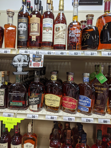 Liquor Store «Island Liquors», reviews and photos, 70 Pope Ave D, Hilton Head Island, SC 29928, USA