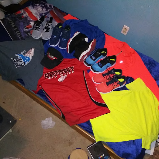 Shoe Store «Payless ShoeSource», reviews and photos, 2165 Fort St, Lincoln Park, MI 48146, USA