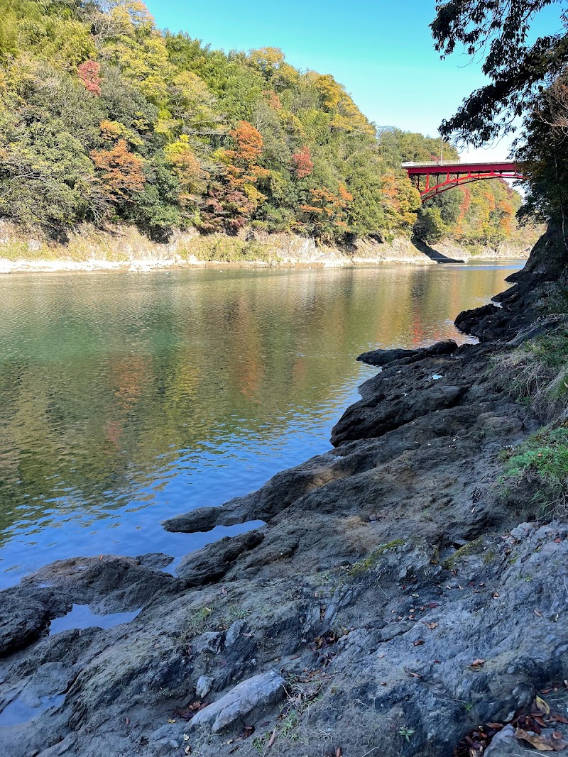 兼山湊跡