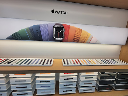 Computer Store «Apple Highland Village», reviews and photos, 4012 Westheimer Rd, Houston, TX 77027, USA