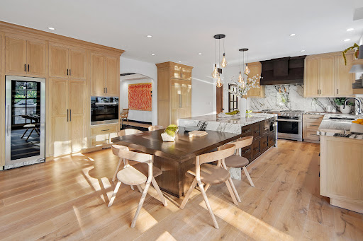 Davis Bartels Realtor image