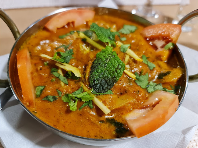 BASMATI INDIAN & NEPALI RESTAURANT - Restaurante