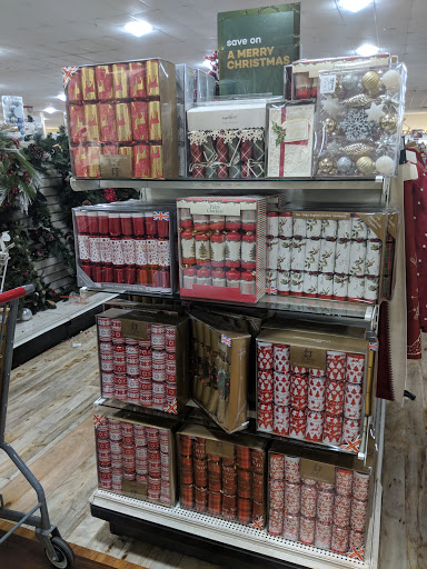 Department Store «HomeGoods», reviews and photos, 22940 Victory Blvd, Woodland Hills, CA 91367, USA