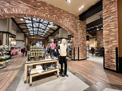 Collectibles Store «World of Disney», reviews and photos, 1565 S. Disneyland Dr, Anaheim, CA 92802, USA