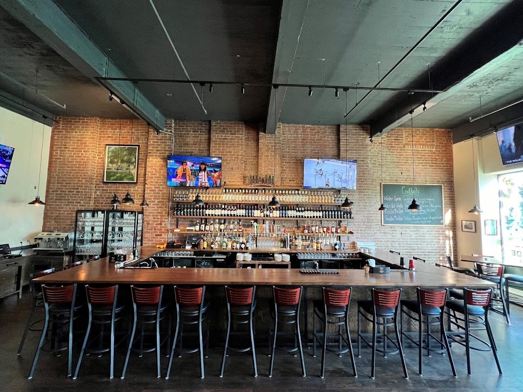 West Side Bar & Grill 01089