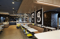 Atmosphère du Restauration rapide McDonald's à Saint-Hilaire-du-Harcouët - n°6