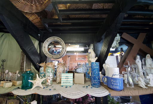 Florist «Mums the Word-A Florist», reviews and photos, 1175 N Berkeley Ave, Fullerton, CA 92832, USA