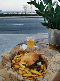 Plats et boissons du Restaurant de hamburgers La Maison Gaillard à Martigues - n°2