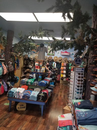 Clothing Store «Walk In the Woods», reviews and photos, 116 W 5th Ave, Mt Dora, FL 32757, USA